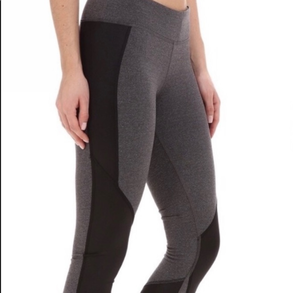 ALO Yoga Undertone Gray & Black Zipper Leggings - Picture 6 of 12